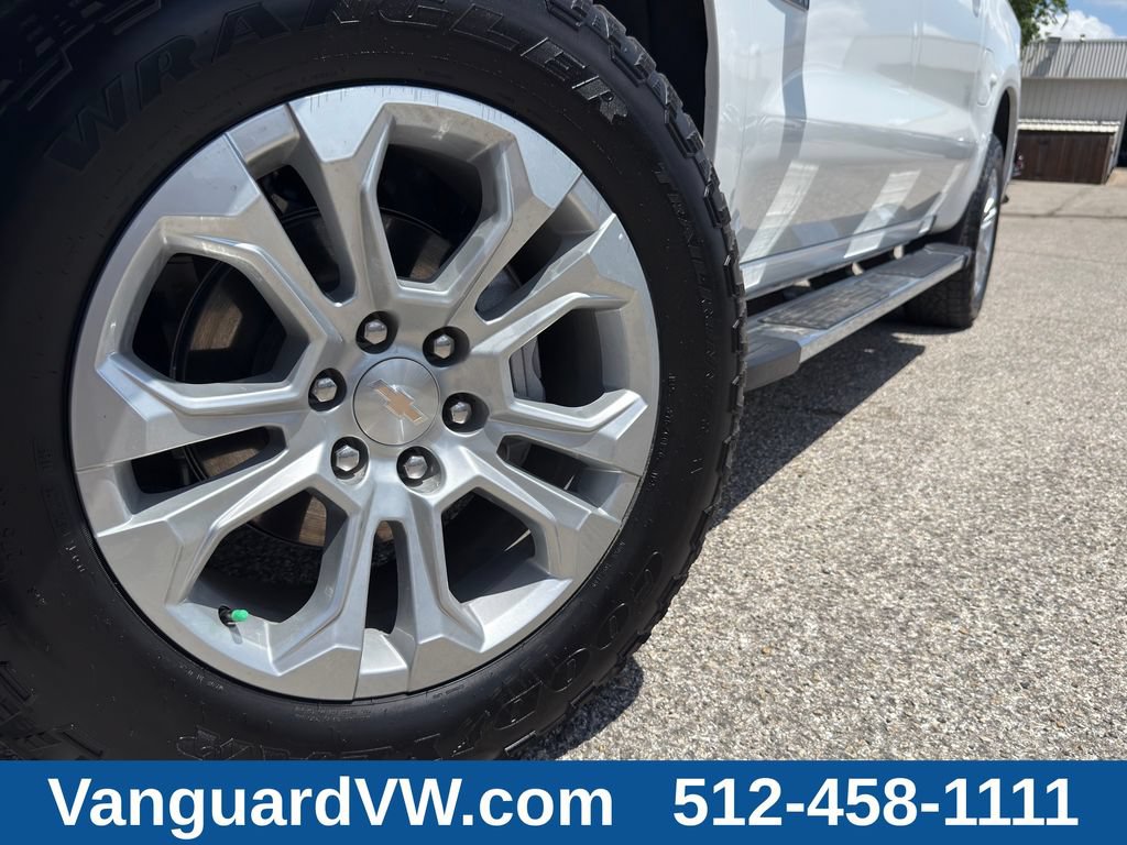 Used 2025 Chevrolet Silverado 1500 LTZ w/ Technology Package AWD/4WD image 3