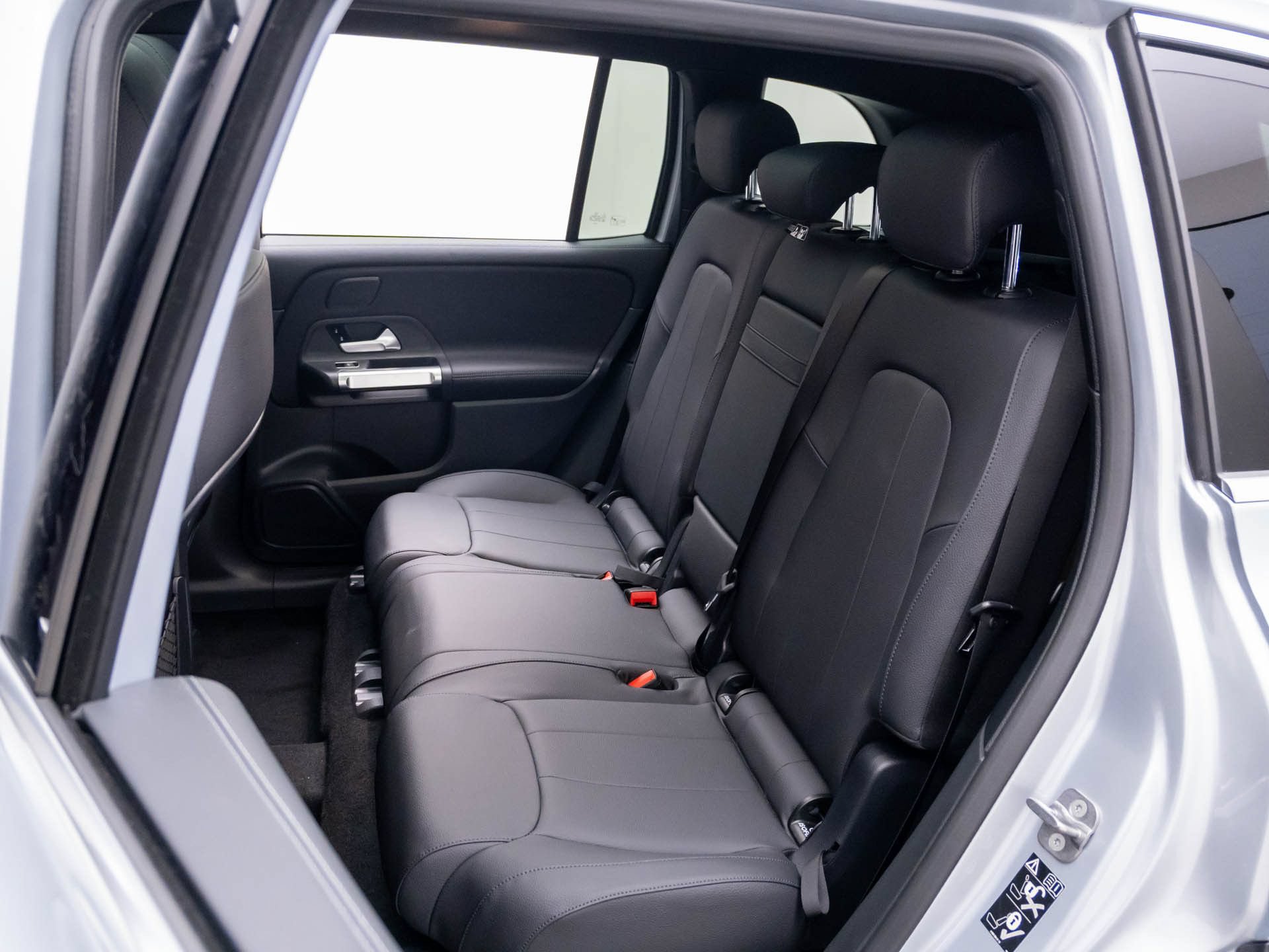 New 2026 Mercedes-Benz GLB 250 4MATIC image 18