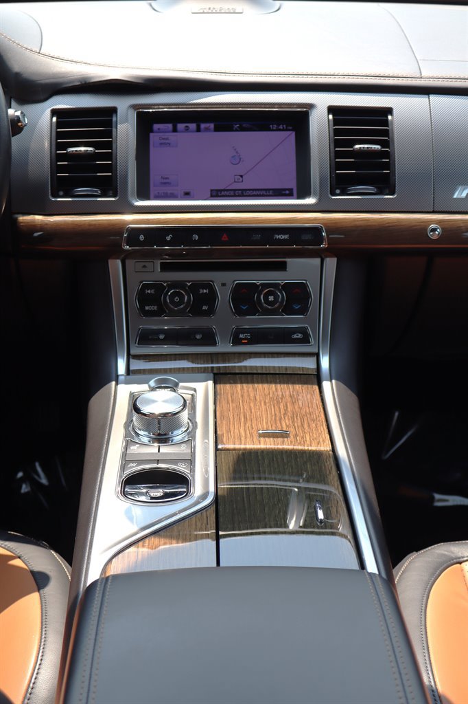 Used 2013 Jaguar XF R RWD image 17