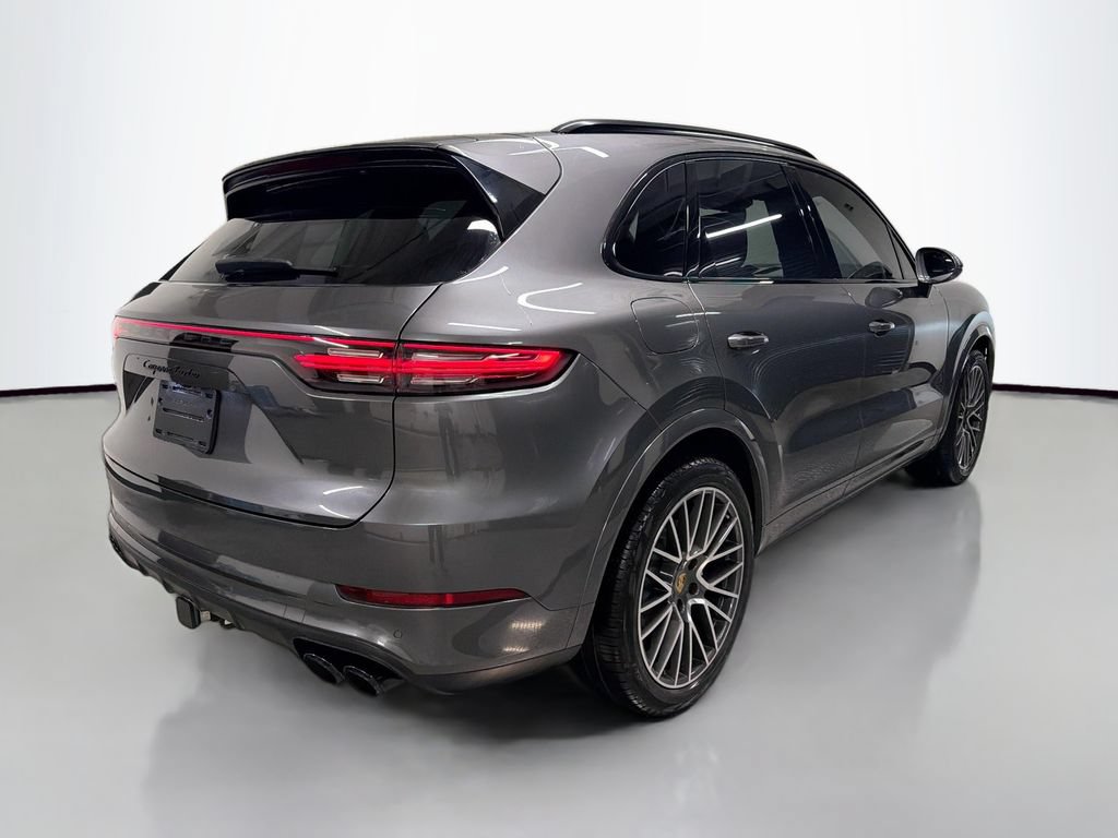 Certified 2023 Porsche Cayenne Turbo AWD/4WD image 9