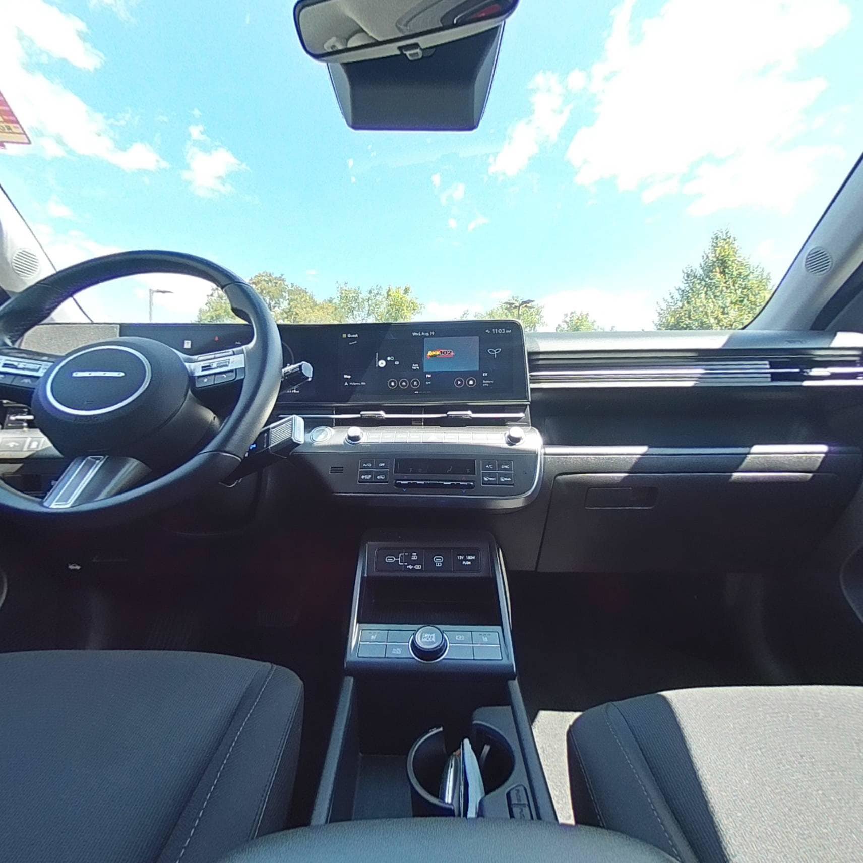 Certified 2024 Hyundai Kona SEL FWD image 30