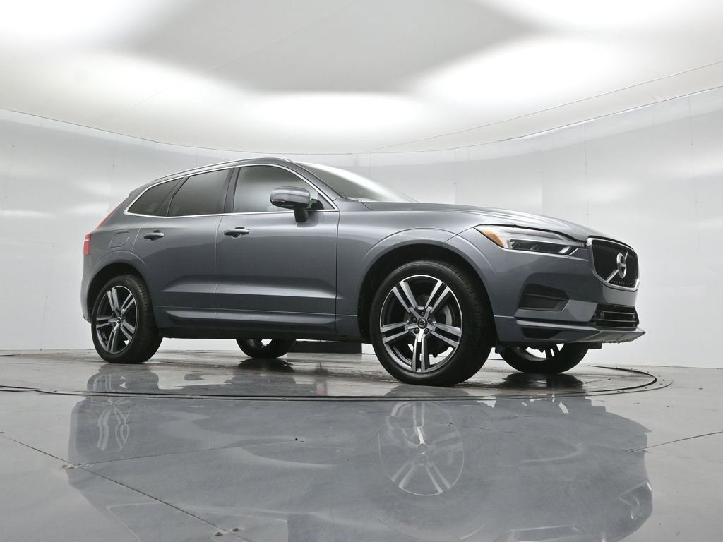 Used 2020 Volvo XC60 T5 Momentum w/ Protection Package Premier image 3