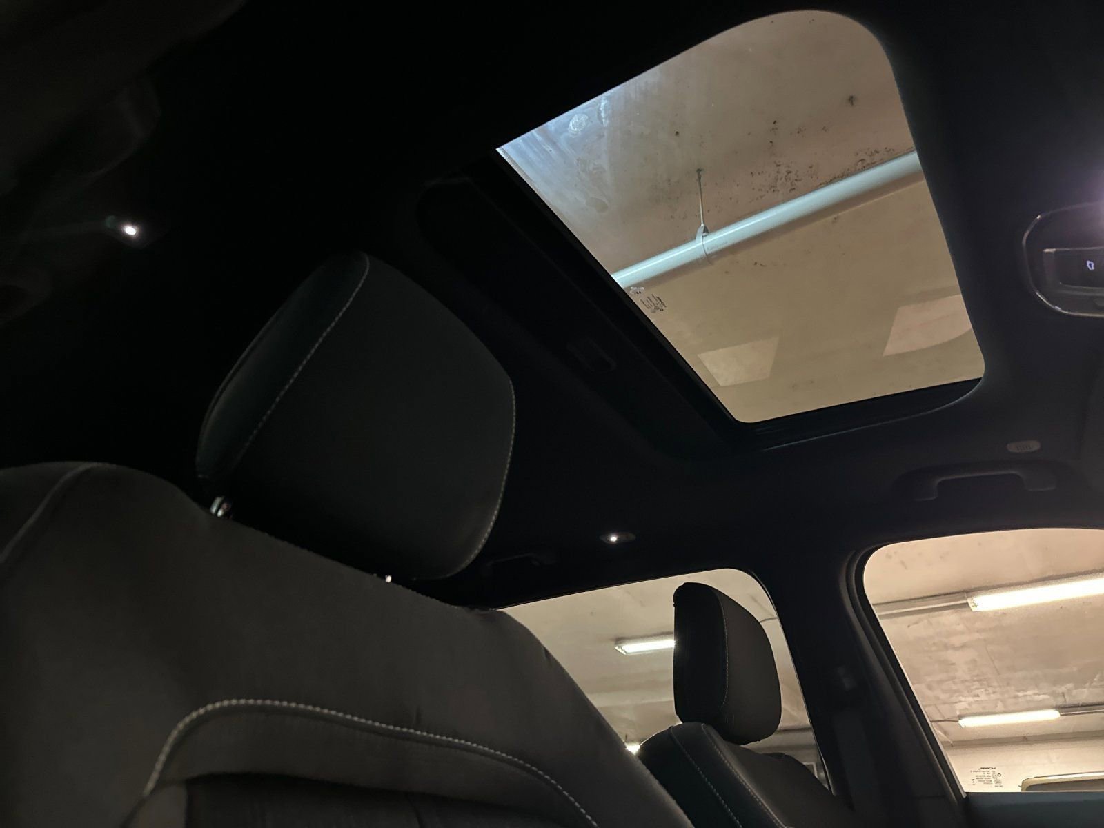 New 2025 Jeep Grand Cherokee L Laredo w/ Luxury Tech Group I image 17