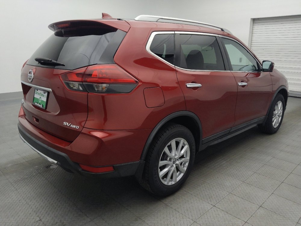 Used 2018 Nissan Rogue SV w/ Premium Package image 9