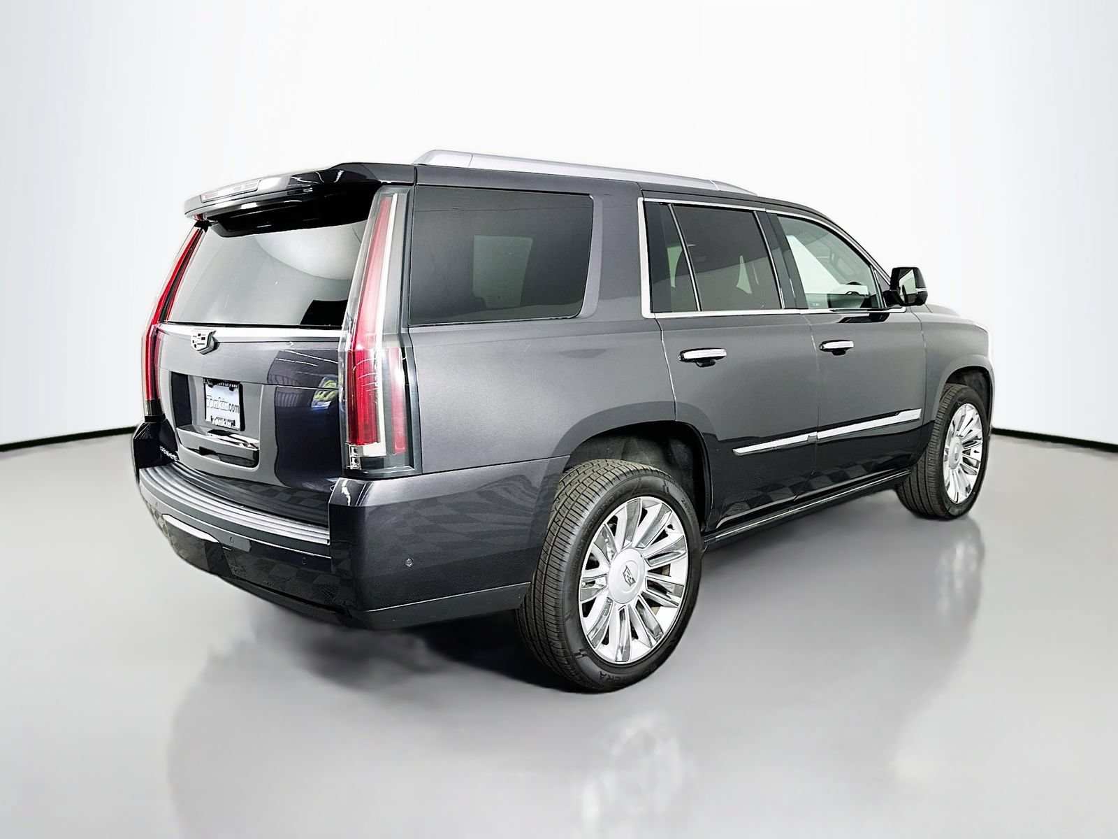 Used 2017 Cadillac Escalade Platinum AWD/4WD image 8