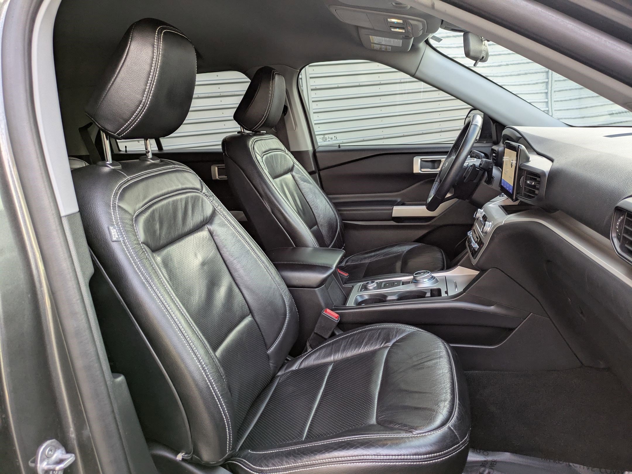 Used 2020 Ford Explorer XLT w/ Comfort Package image 29