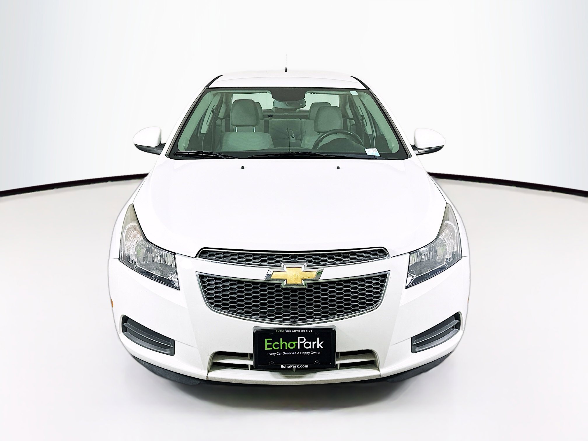 Used 2014 Chevrolet Cruze LT image 2