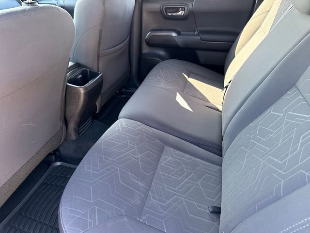 Used 2016 Toyota Tacoma TRD Sport w/ Towing Package RWD image 16
