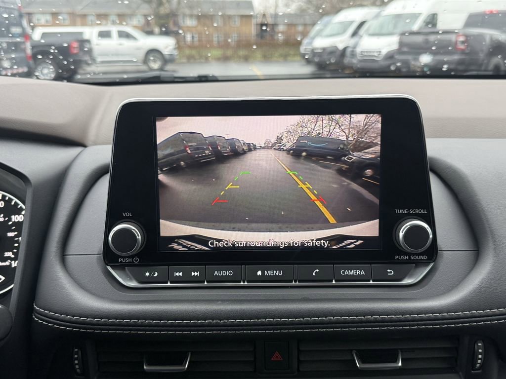 Used 2023 Nissan Rogue S image 16