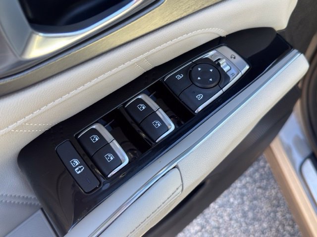 Certified 2023 Kia Sorento SX FWD image 19