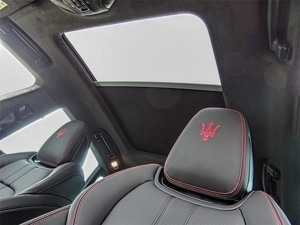New 2023 Maserati Levante Modena image 6