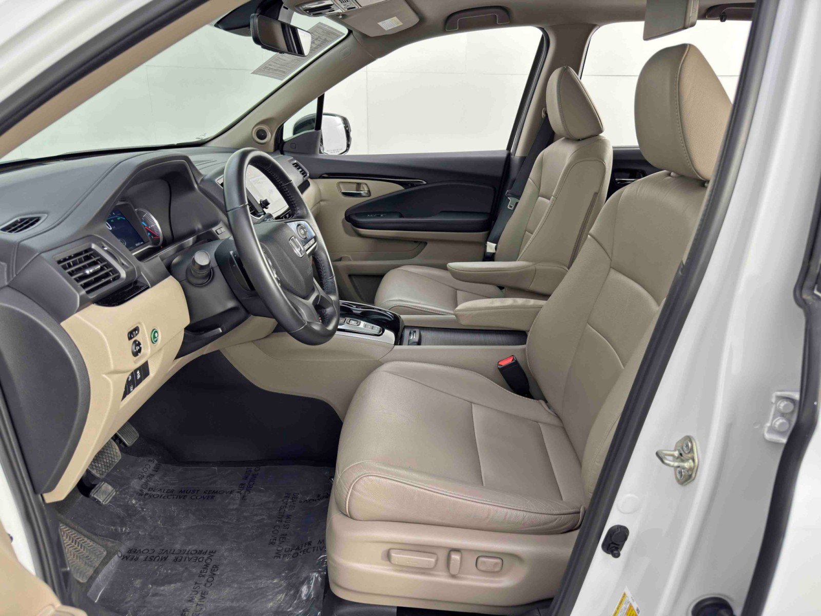 Used 2020 Honda Pilot Touring image 16