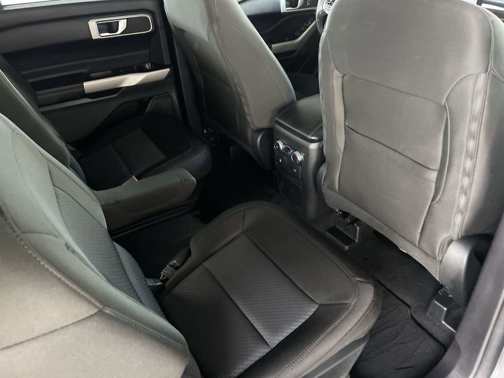 Used 2022 Ford Explorer XLT image 25