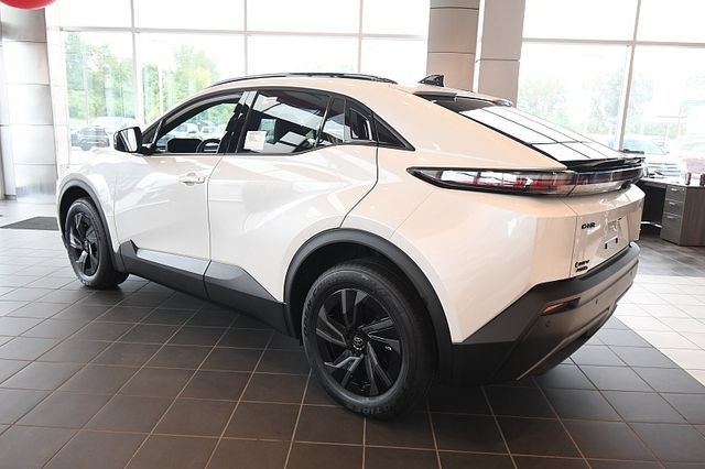 New 2026 Toyota C-HR AWD/4WD image 5