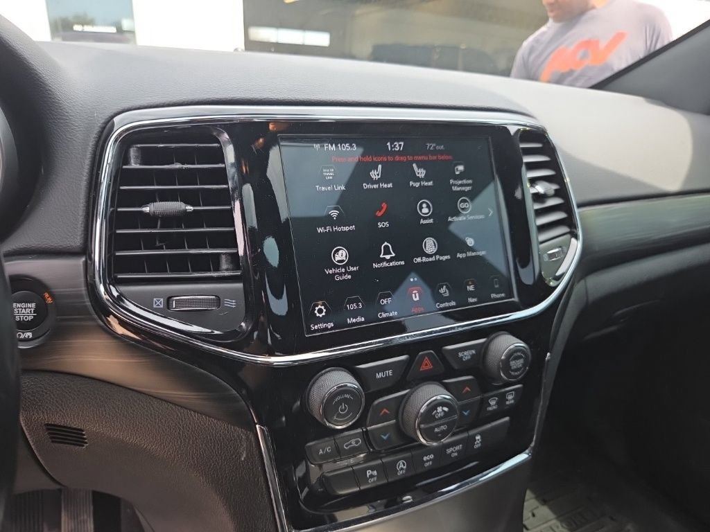 Used 2019 Jeep Grand Cherokee Altitude AWD/4WD image 16