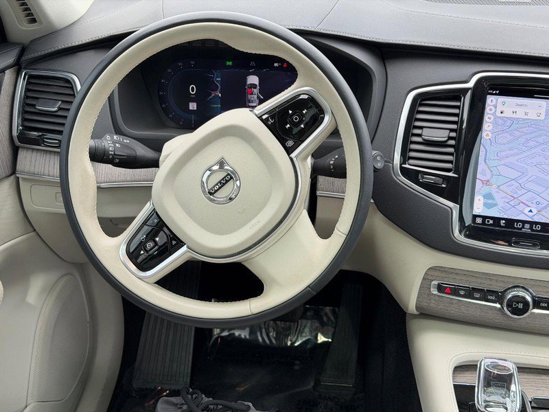 Used 2023 Volvo XC90 B6 Ultimate w/ Protection Package Premier image 13