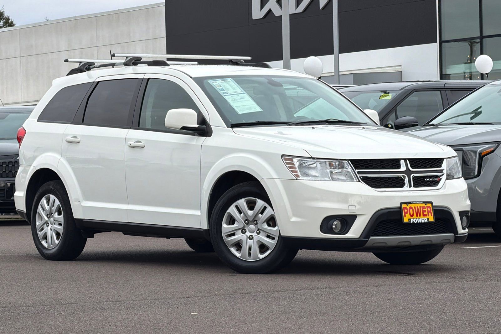 Used 2019 Dodge Journey SE w/ Premium Group image 2