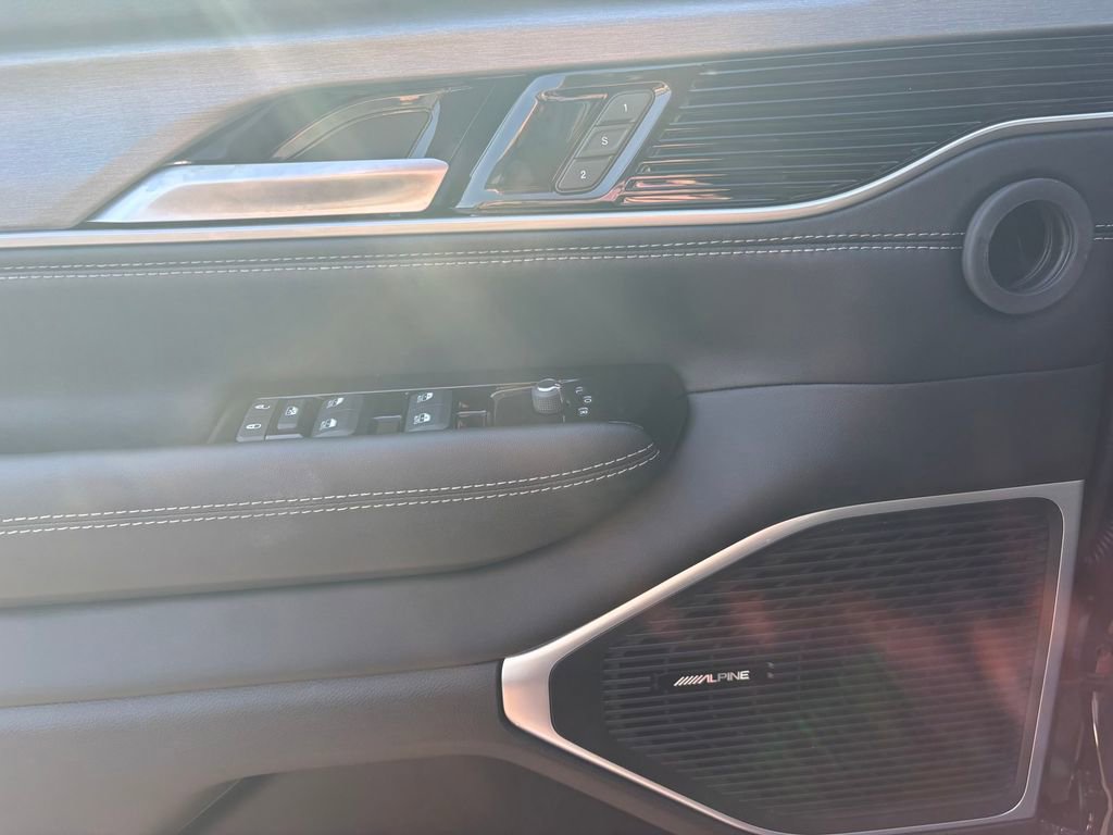 New 2025 Jeep Wagoneer Series II image 16