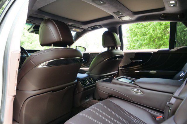 Used 2019 Lexus LS 500 w/ Luxury Package RWD image 34