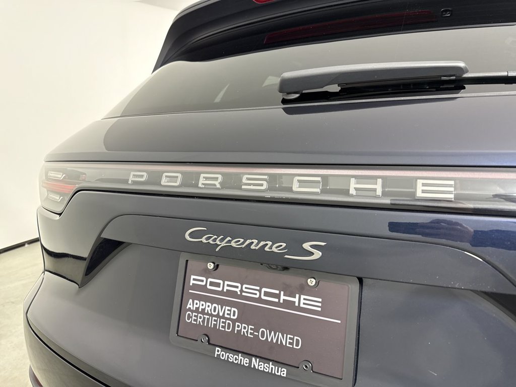 Certified 2023 Porsche Cayenne S Platinum AWD/4WD image 18