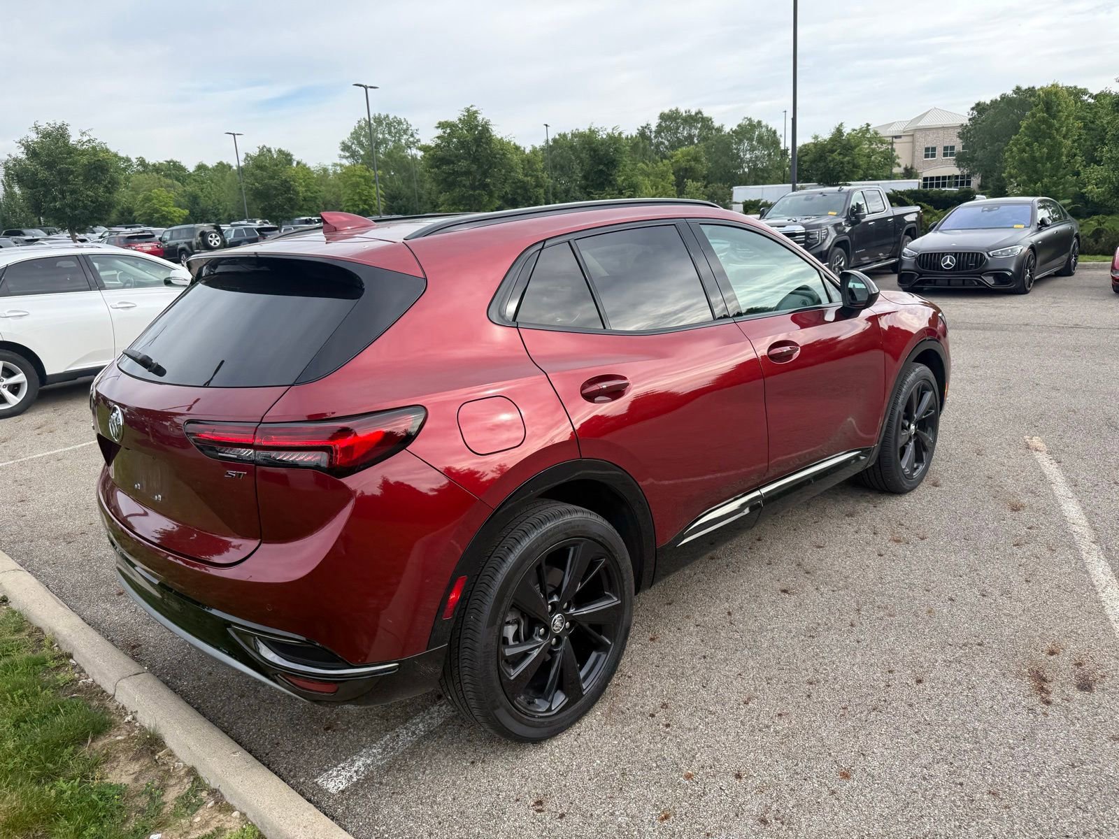 Used 2023 Buick Envision Essence w/ Sport Touring Package AWD/4WD image 5
