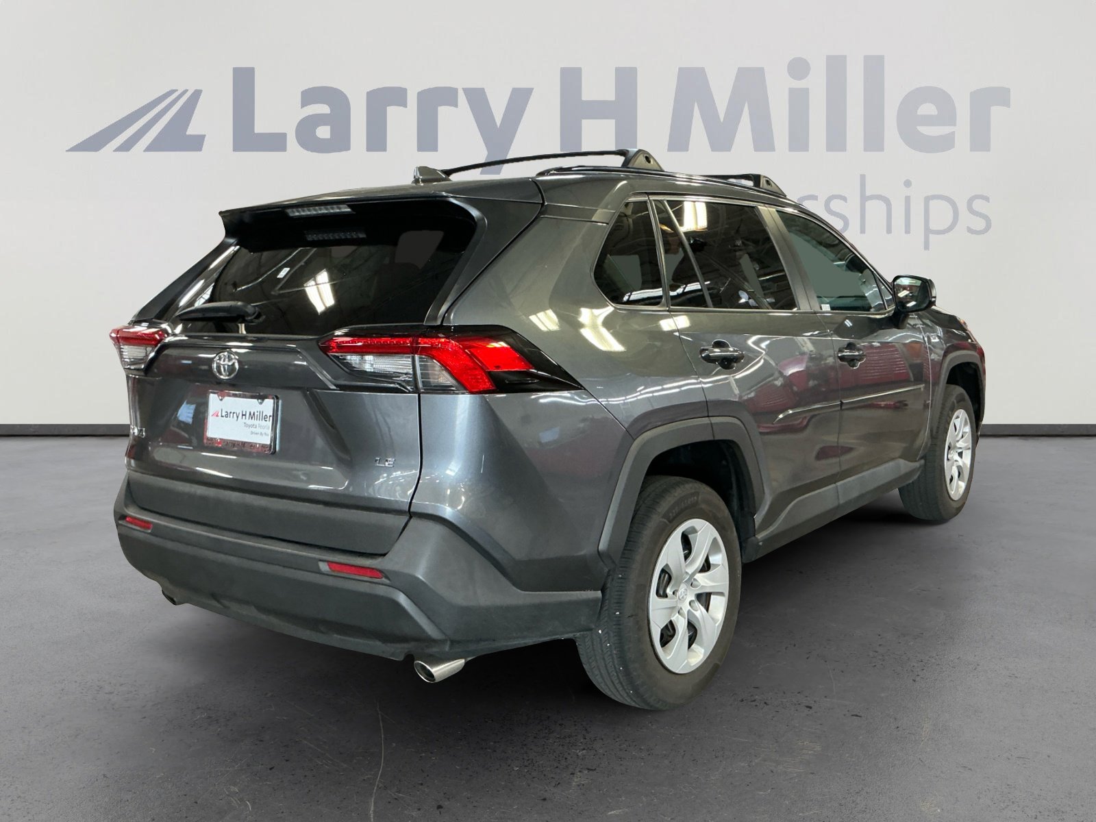 Certified 2021 Toyota RAV4 LE image 5