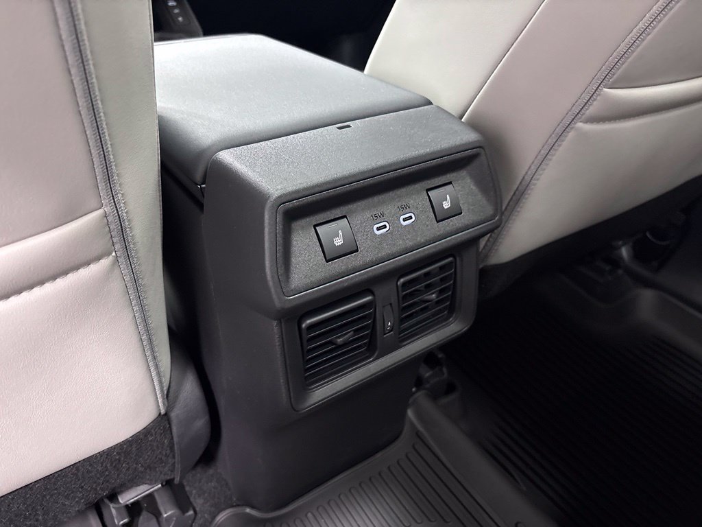 Used 2026 Toyota RAV4 Limited AWD/4WD image 43