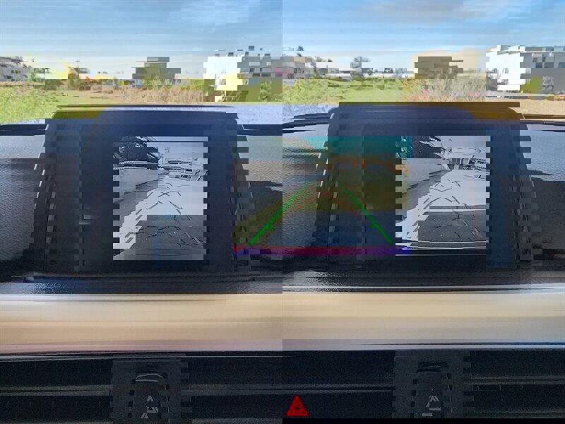 Used 2018 BMW 320i Sedan w/ Convenience Package image 37