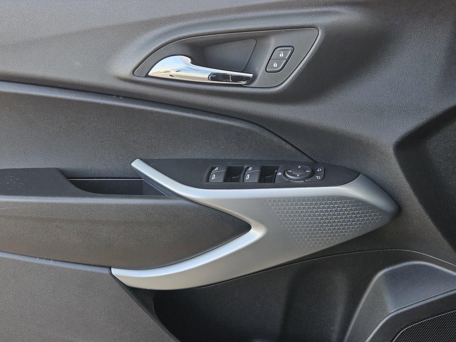 New 2026 Chevrolet Trax LS image 22