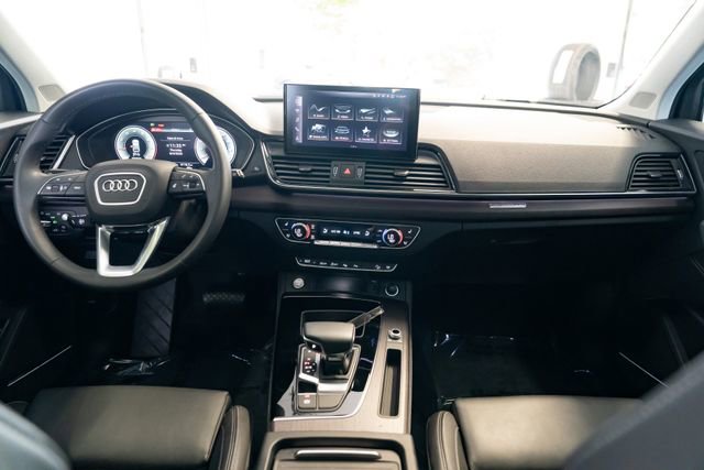 Used 2021 Audi Q5 Prestige w/ Prestige Package AWD/4WD image 10