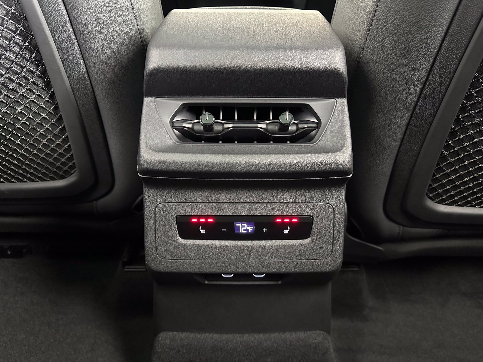 Used 2025 Audi Q6 e-tron Premium Plus w/ Premium Plus AWD/4WD image 29