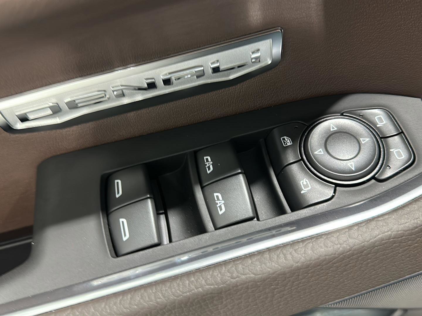 Used 2026 GMC Sierra 1500 Denali w/ Denali Reserve Package image 18