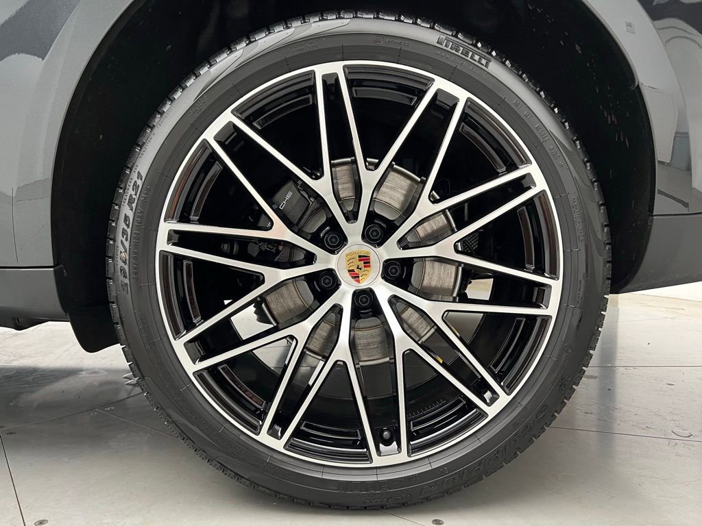 New 2026 Porsche Macan image 27