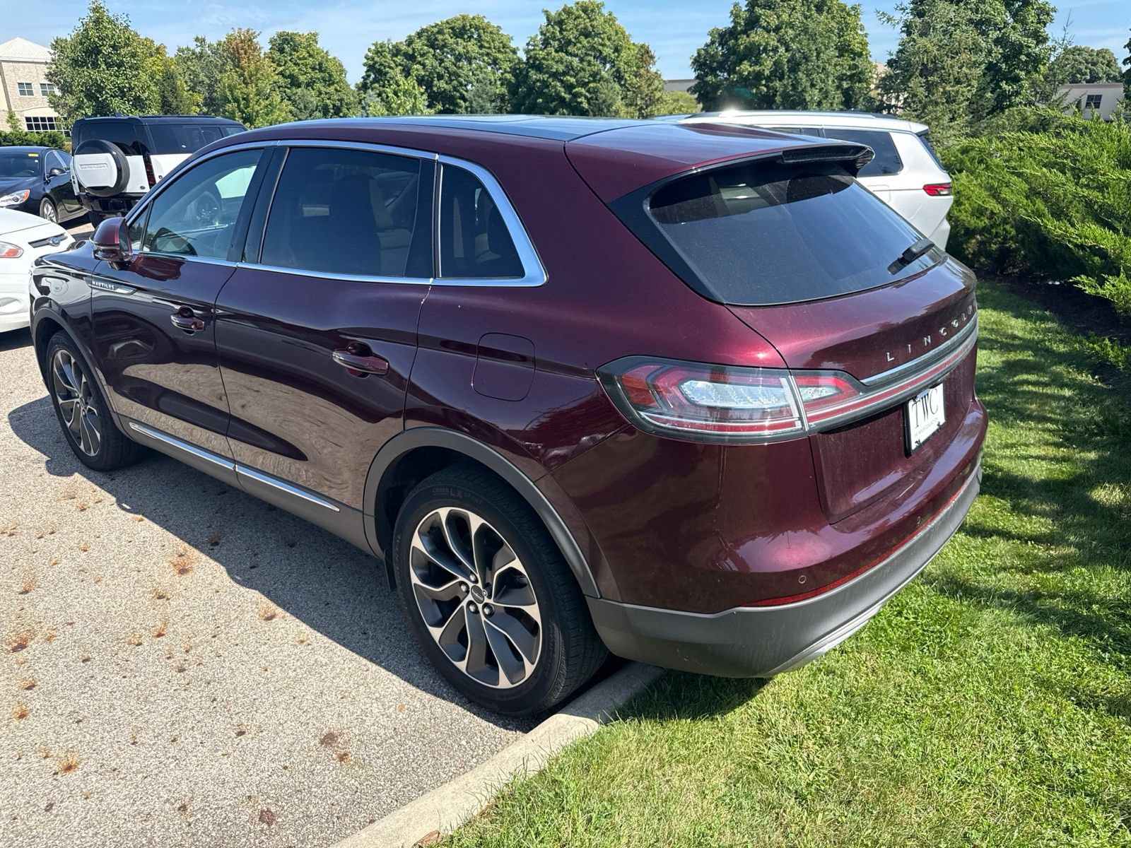Used 2021 Lincoln Nautilus Reserve AWD/4WD image 7