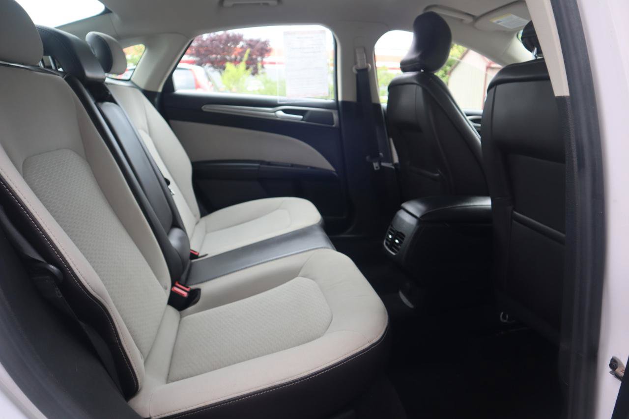 Used 2019 Ford Fusion SE w/ Equipment Group 151A FWD image 43