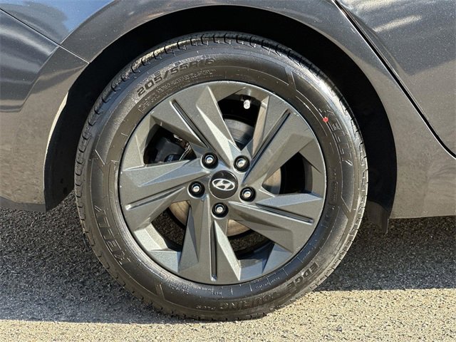 Used 2022 Hyundai Elantra SEL w/ Cargo Package image 30