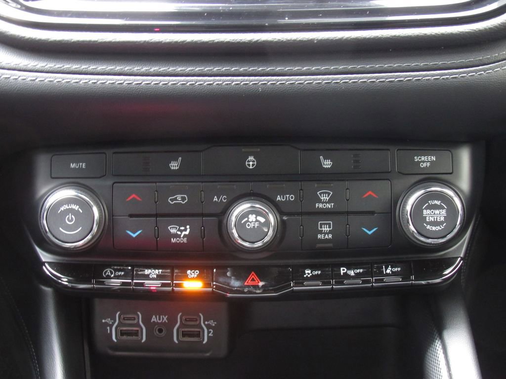 Used 2022 Dodge Durango GT image 32