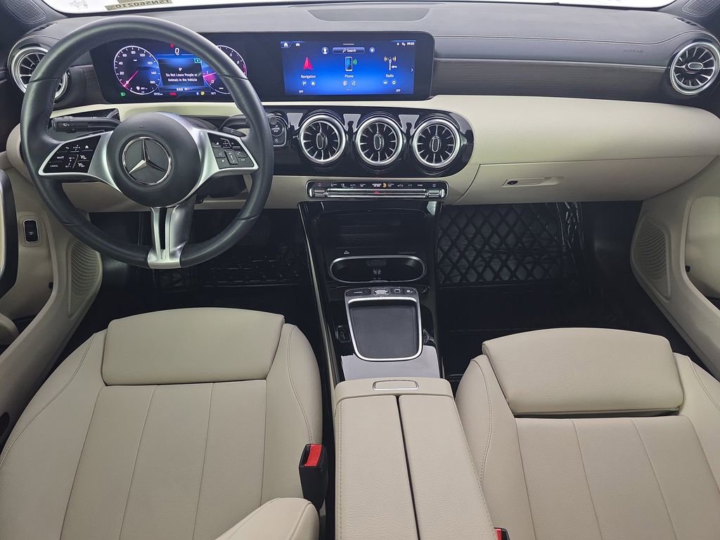 Used 2025 Mercedes-Benz CLA 250 image 14