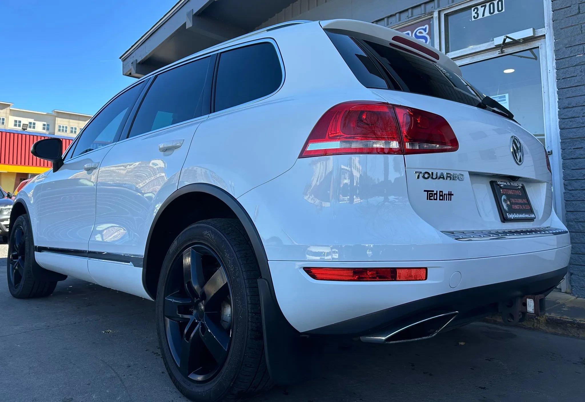 Used 2013 Volkswagen Touareg Sport image 5