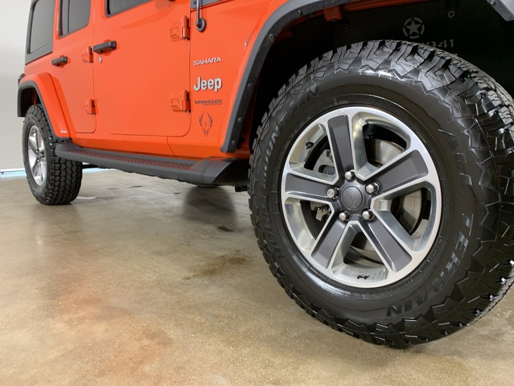 Used 2018 Jeep Wrangler Unlimited Sahara image 6