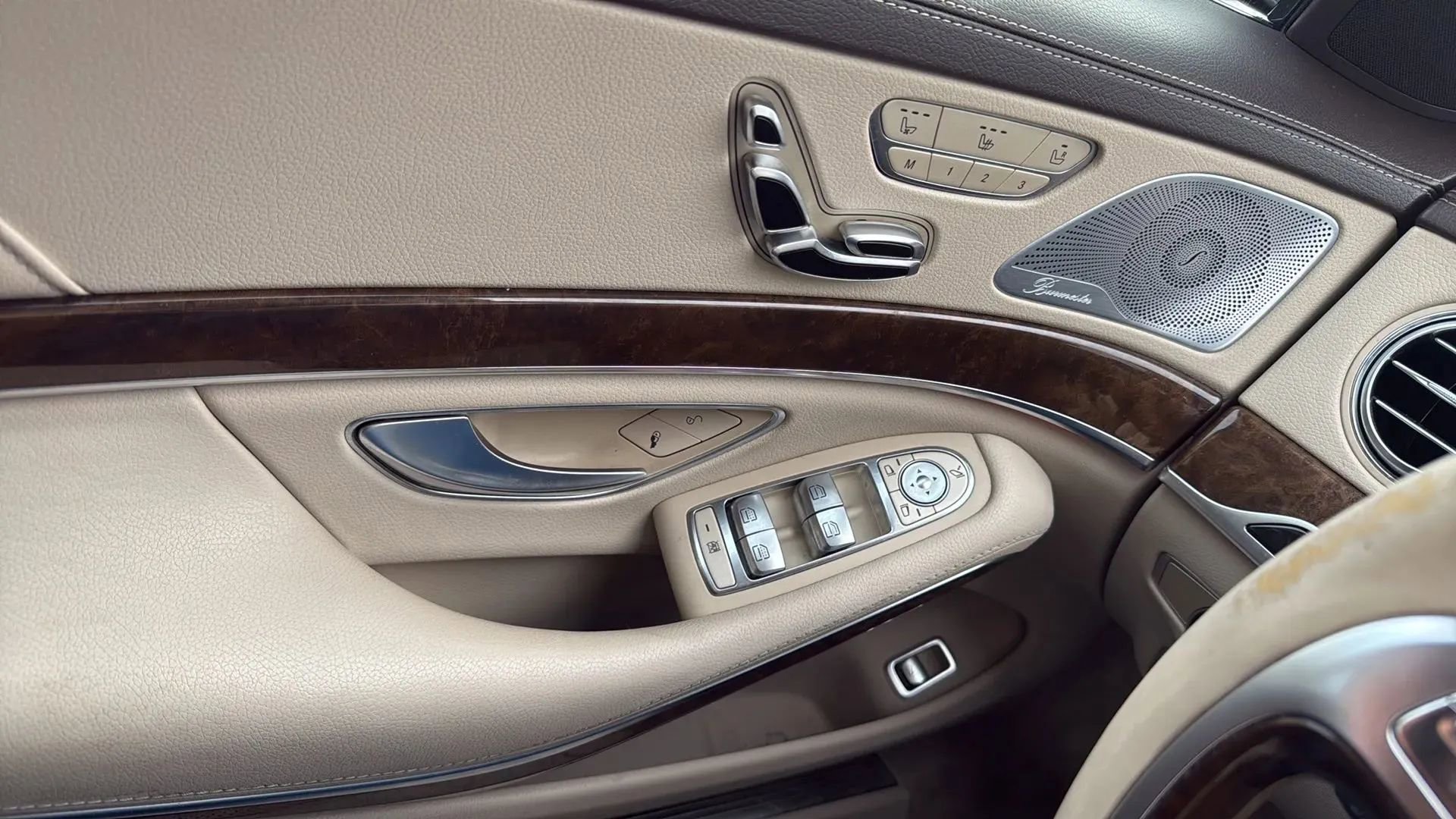 Used 2014 Mercedes-Benz S 550 Sedan image 20