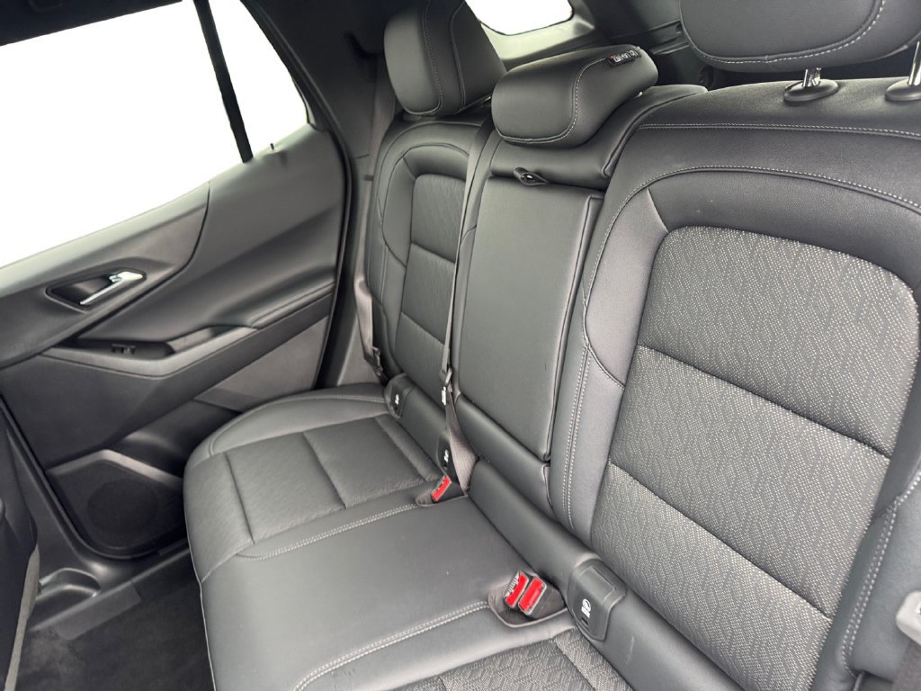 Used 2026 Chevrolet Equinox LT w/ Convenience Package II AWD/4WD image 13