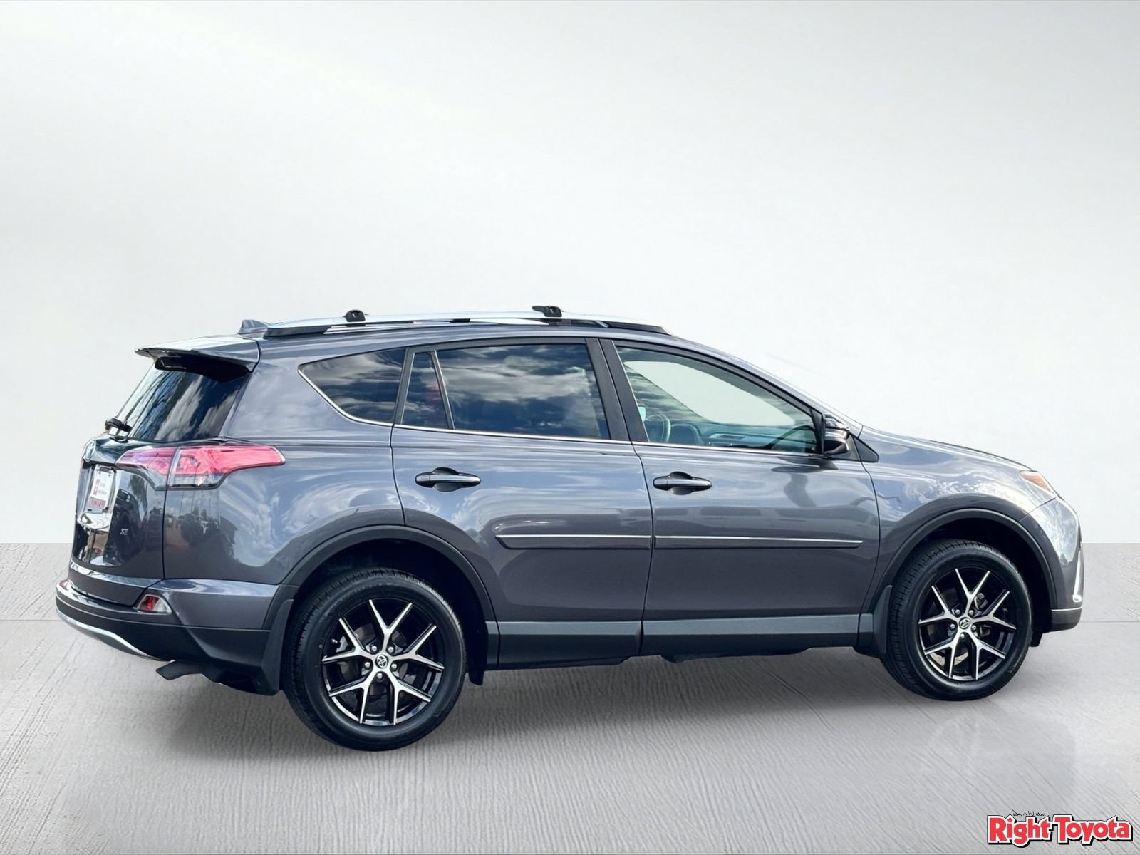 Certified 2016 Toyota RAV4 SE w/ Cargo Management Package FWD image 7