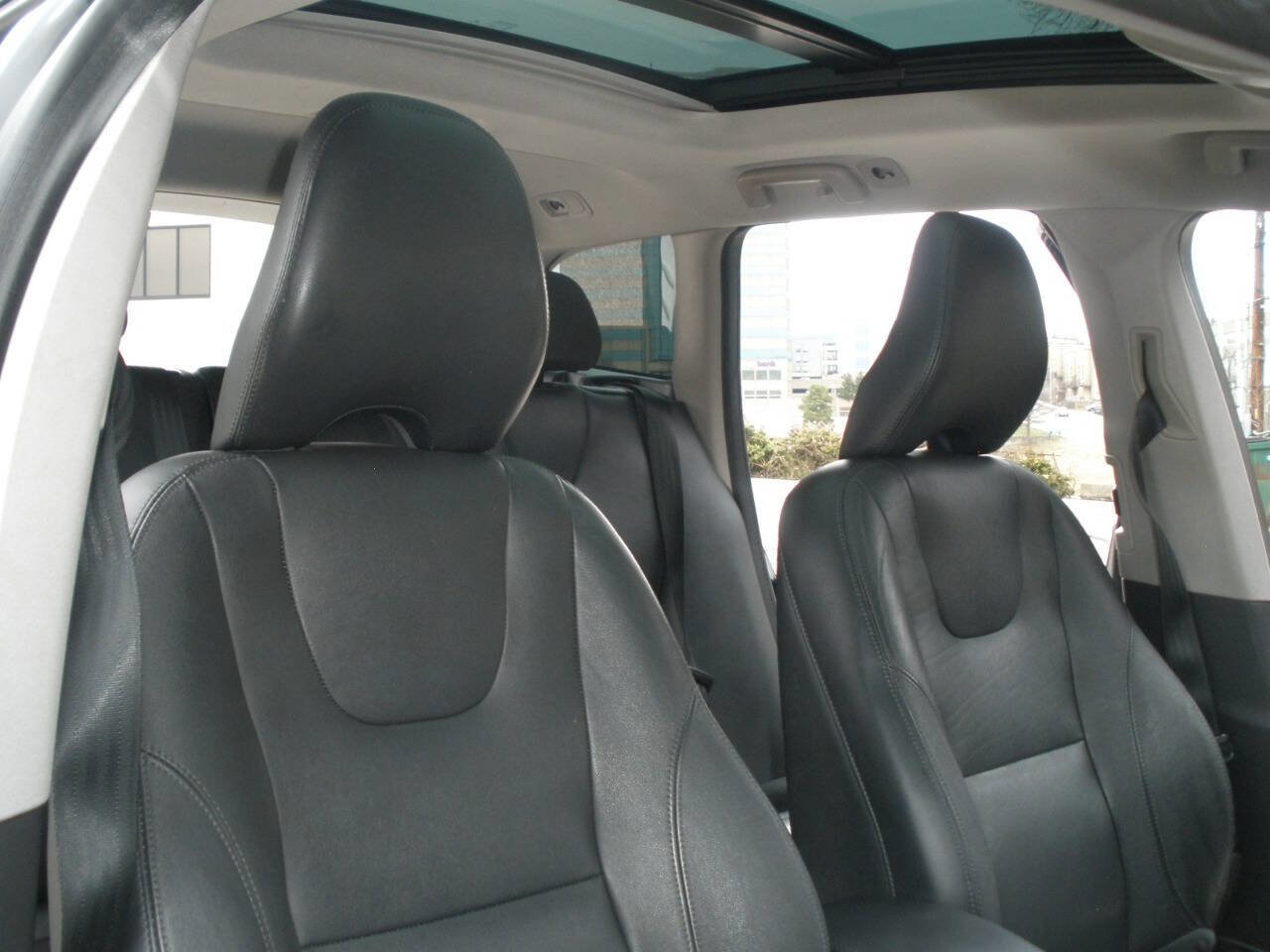 Used 2016 Volvo XC60 T5 Premier FWD image 28