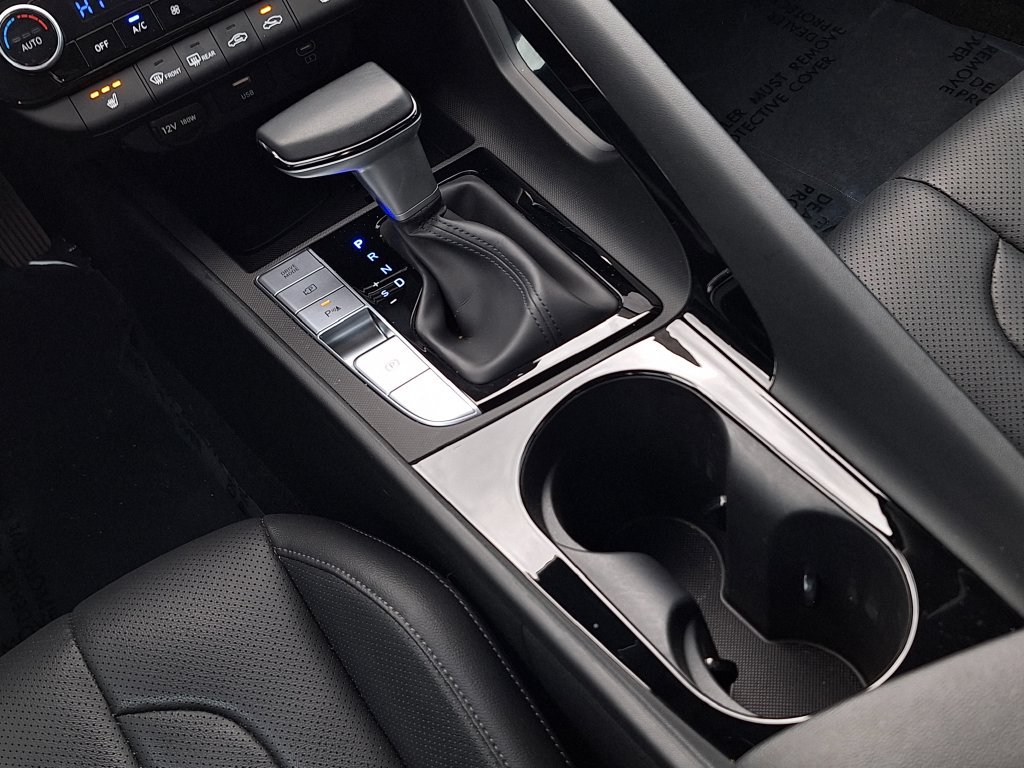 Certified 2024 Hyundai Elantra Limited FWD image 26