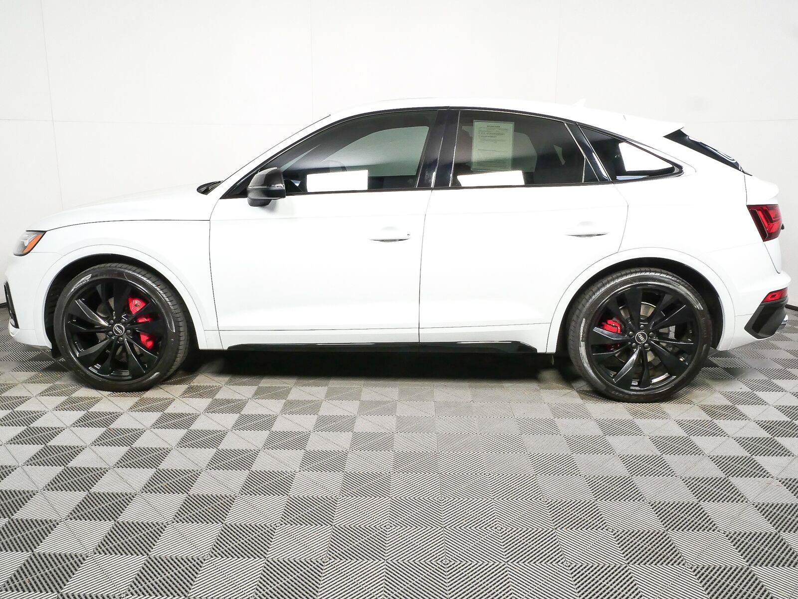 Used 2024 Audi SQ5 Premium Plus w/ S Sport Package AWD/4WD image 30