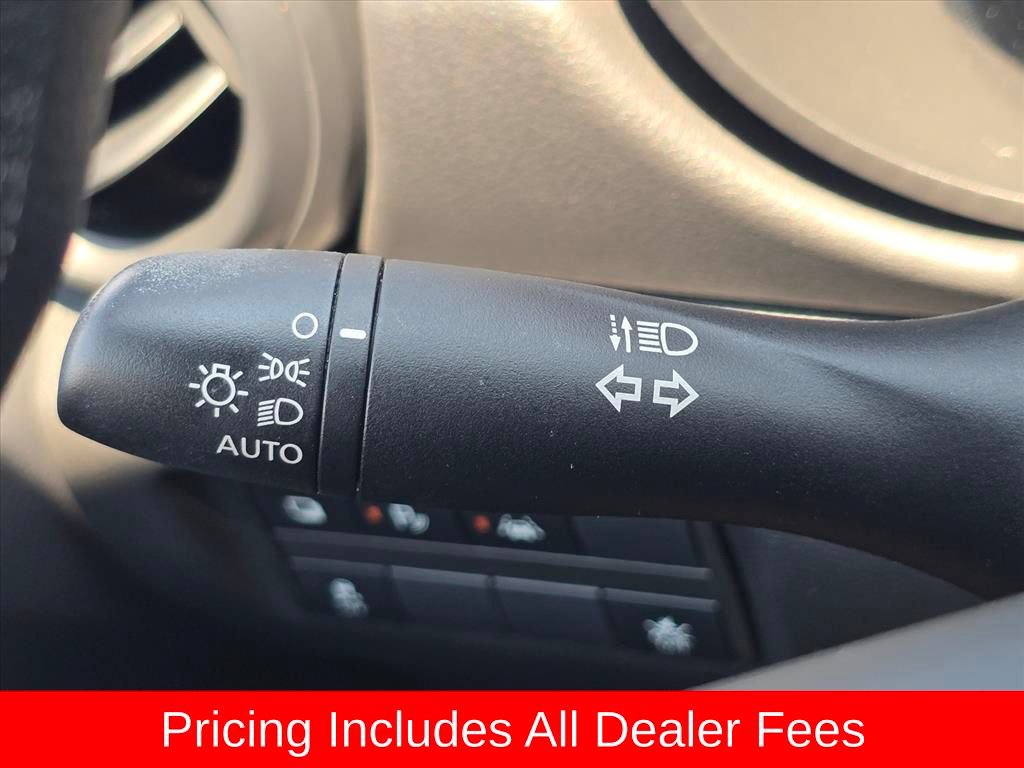 Used 2025 Nissan Versa S FWD image 20