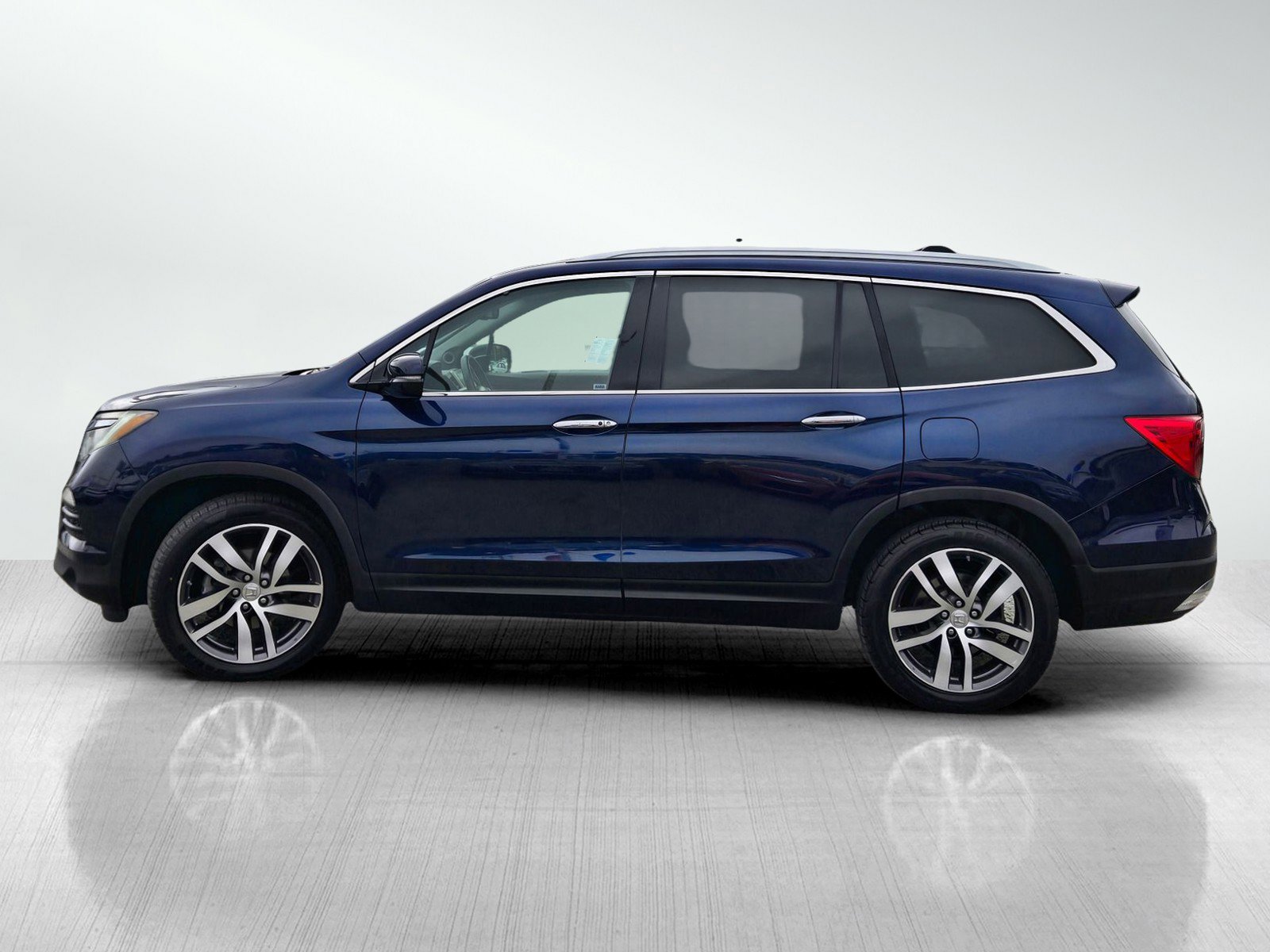 Used 2016 Honda Pilot Touring image 7