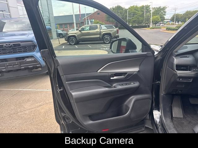 Used 2025 Toyota Grand Highlander AWD Hybrid image 12