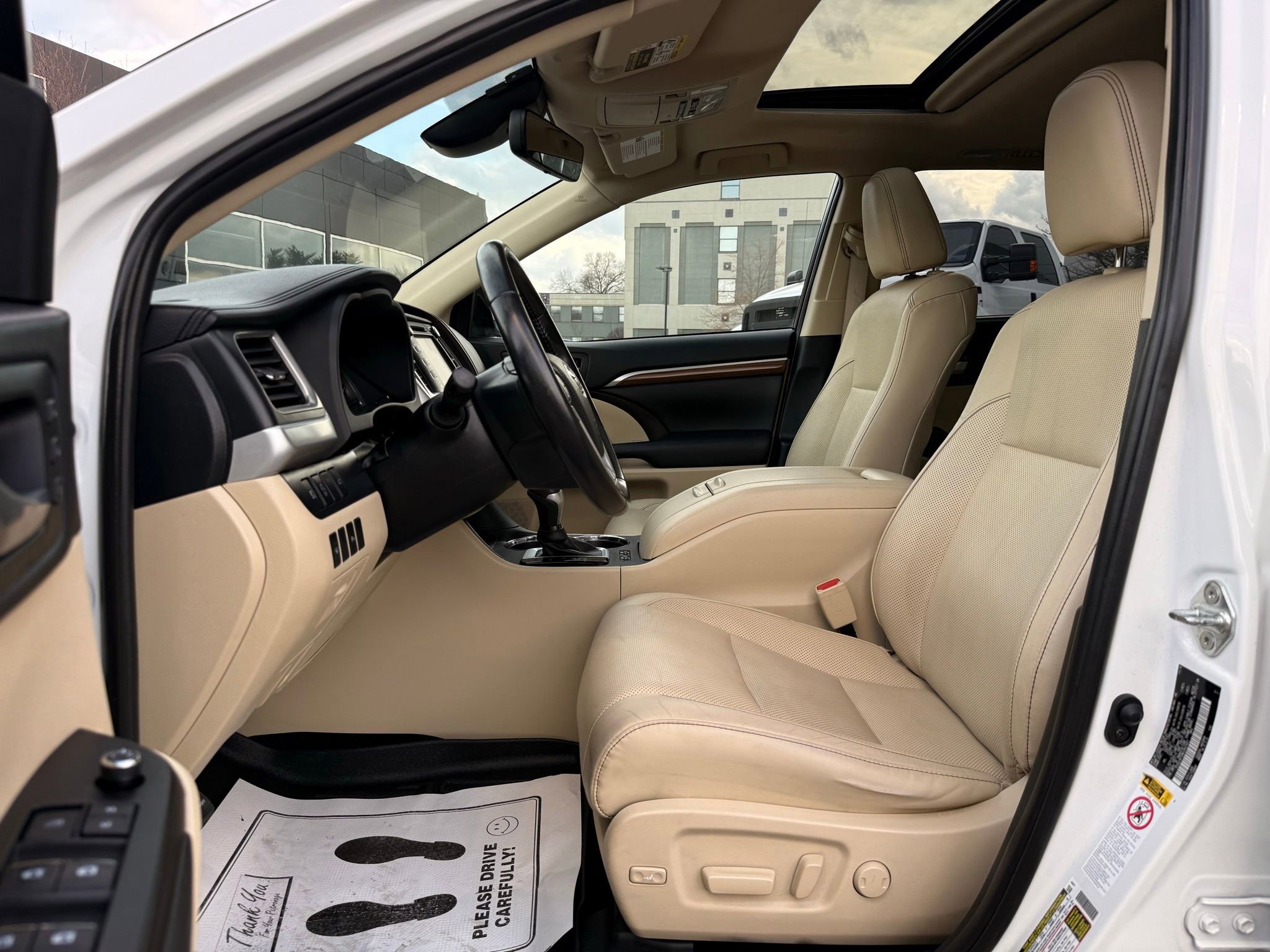 Used 2019 Toyota Highlander Limited AWD/4WD image 44